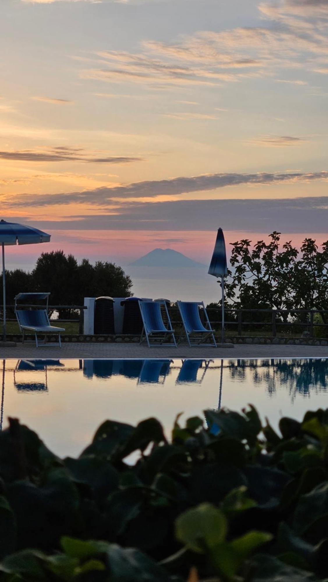 Agriturismo Ninea 리카디 외부 사진